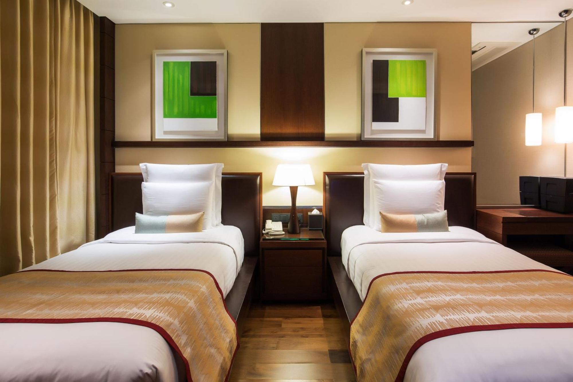 Hotel Marriott Executive 5*